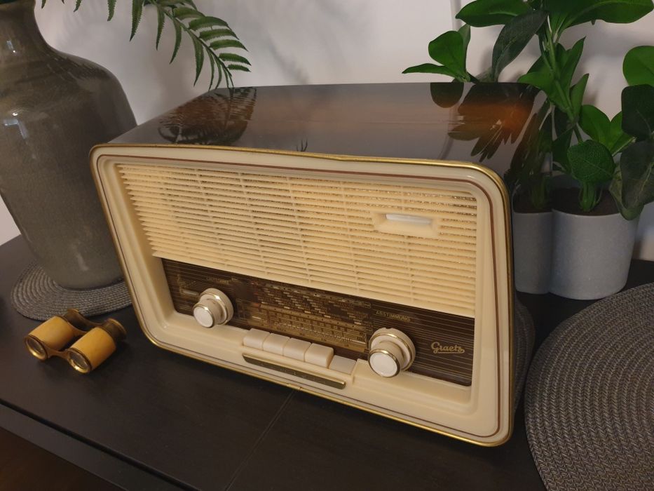 Graetz Komtess 811 Radio Lampi