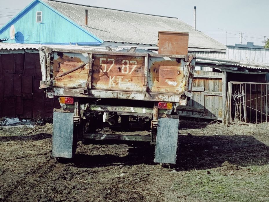 Продам зиловкий прицеп