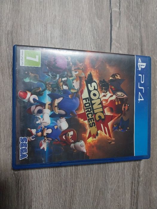 Ps4 slim 512GB с 3 игри!