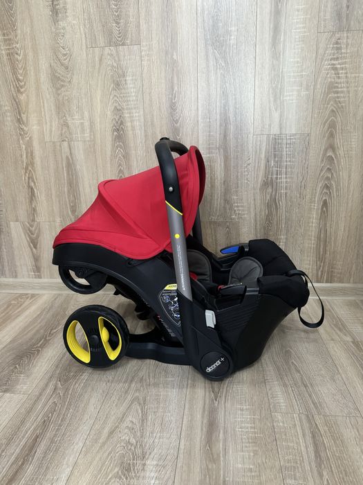 Коляска-автокресло фирмы Doona