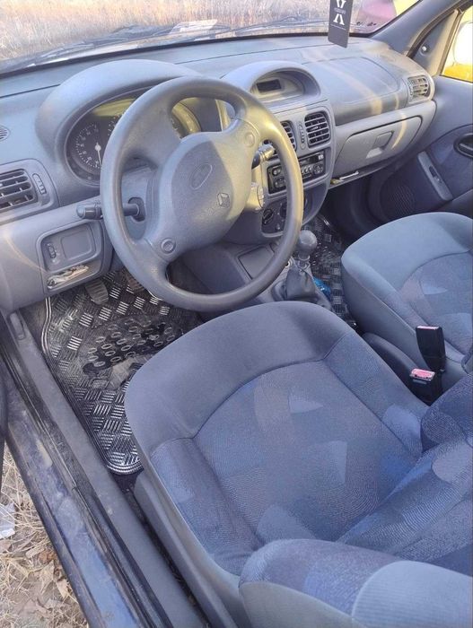 Рено Клио- бензин