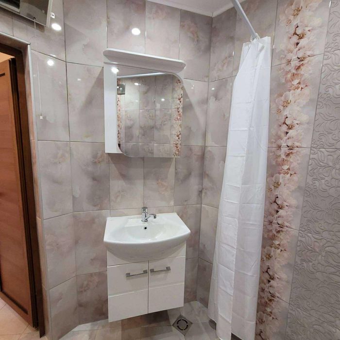 Дава се под наем Тристаен апартамент в Варна, Виница - 120 кв.м за 588 € - Снимка #12