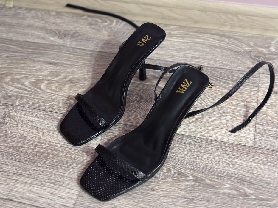 Туфли zara 38 размера новые