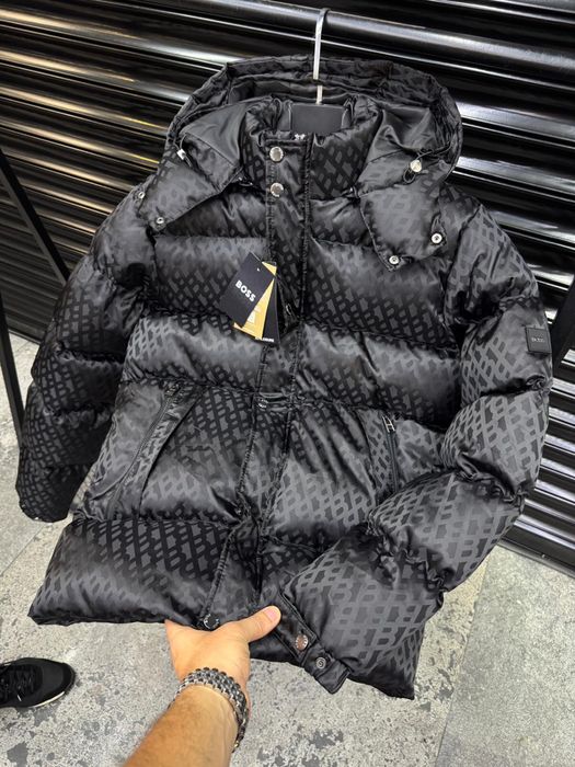 Toate modelele geaca intre 300-380 boss armani dior gucci northface