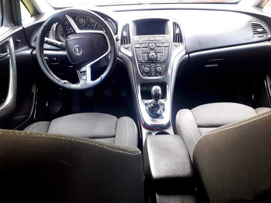 OPEL Astra 2011 — imagine 3