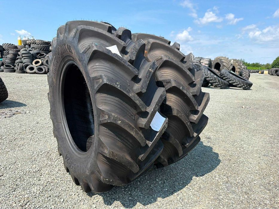 OCAZIE TAURUS Cauciucuri tractor 440/65r24 si spate 600/65r38 anvelope tractor John Deere Fendt Case IH New Holland Massey Ferguson Deutz-Fahr Valtra