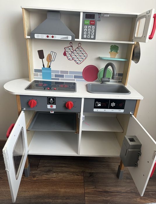 Детска дървена  кухня