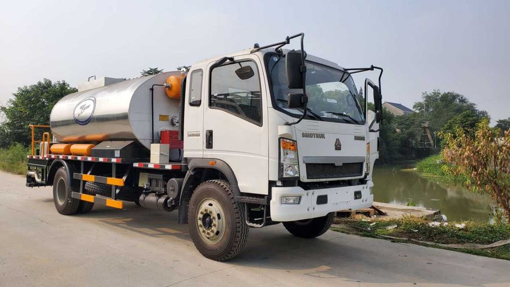 Bitum purkagichi 6000L  Yangi