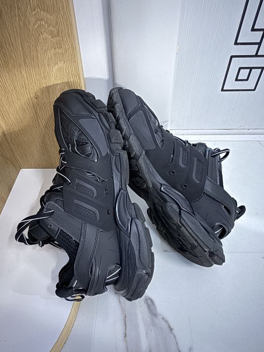 Balenciaga Track
