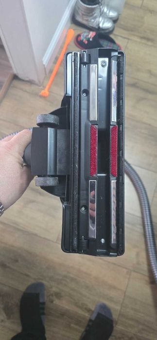 Прахосмукачка ( перачка) за мокро и сухо почистване BWD421PET Серия 4 2100 W