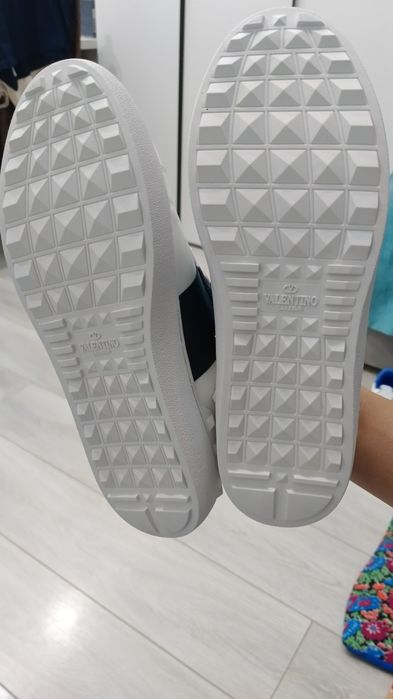 Кеды,Valentino продам