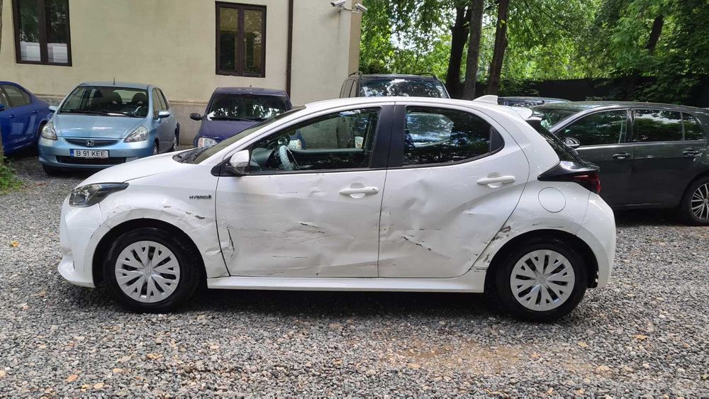 Toyota Yaris , 2021 1.5 hibrid , km 77969 detalii pe autoavariat-ro