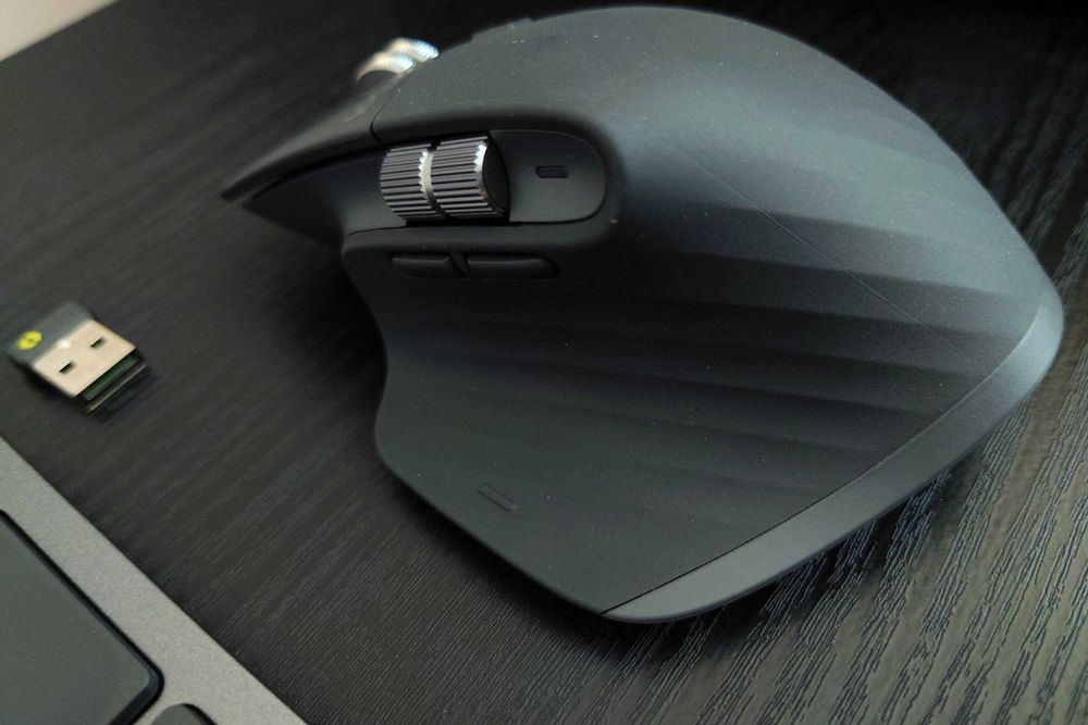 Комплект клавиатура, мишка и подложка Logitech MX Keys S + MX Master 3S Combo