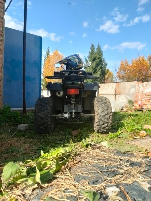 Квадроцикл 200-250 кубовый