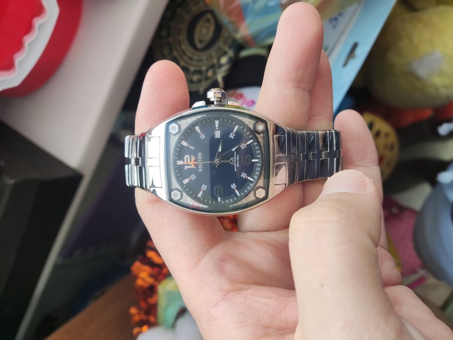 Няколко мъжки часовника