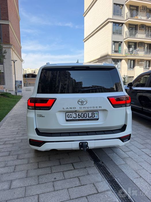 Toyota land cruiser300