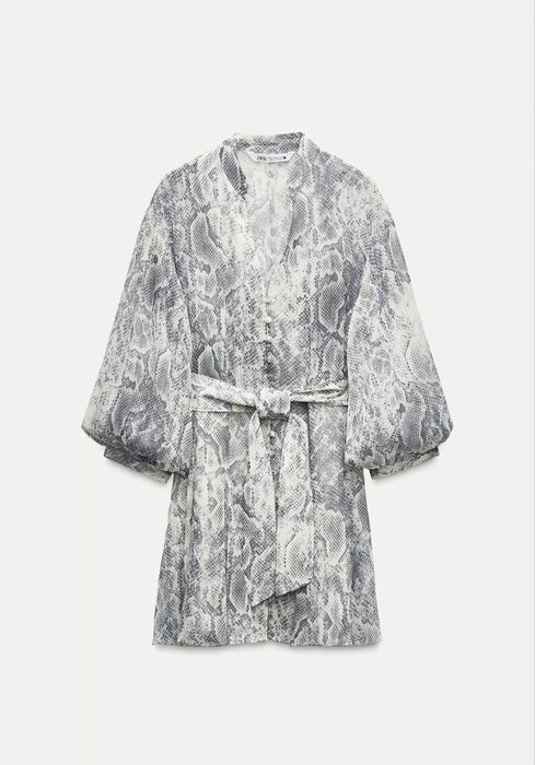 Къса рокля със змийски принт Zara