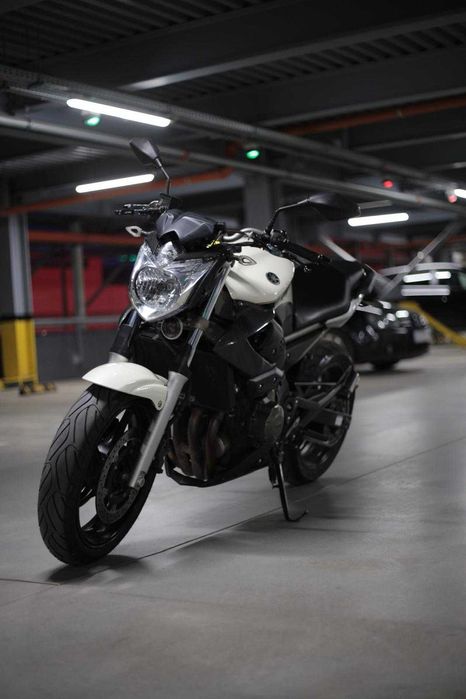 Motocicleta Yamaha XJ6 2010 A2 ( nu honda kawasaki cf moto aprilia)