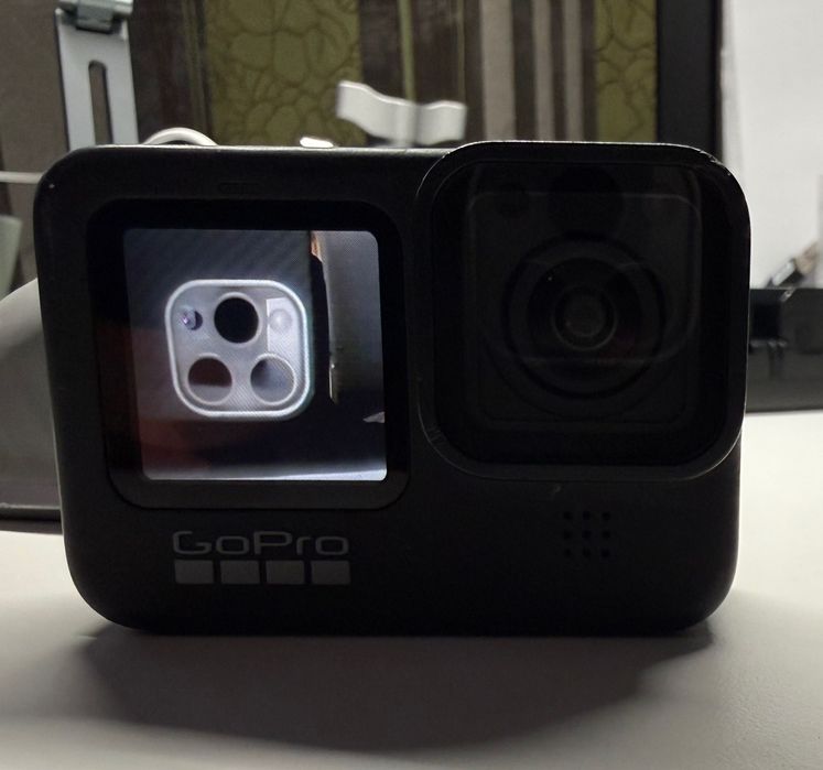 GoPro HERO9 Black | Funcționează impecabil | Ecran spart | Baterie originală