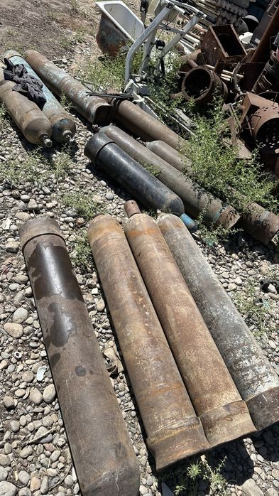 Кислородный и углекислые балоны