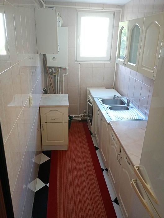 Închiriez apartament cu o camera