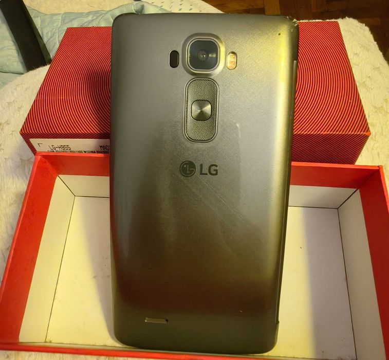 Смартфон LG G Flex 2