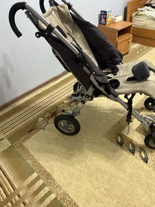 Коляска инвалидная подростковая