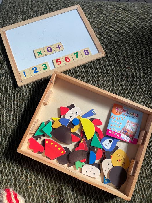 Подарявам - Табла с магнити и дъска за рисуване