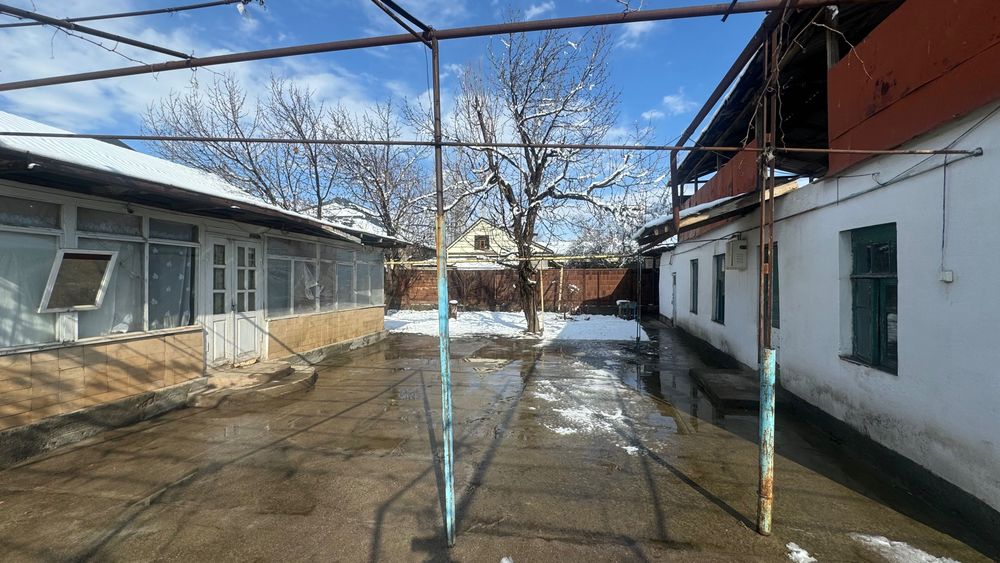 Yer uy sotiladi kelishilgan narhda