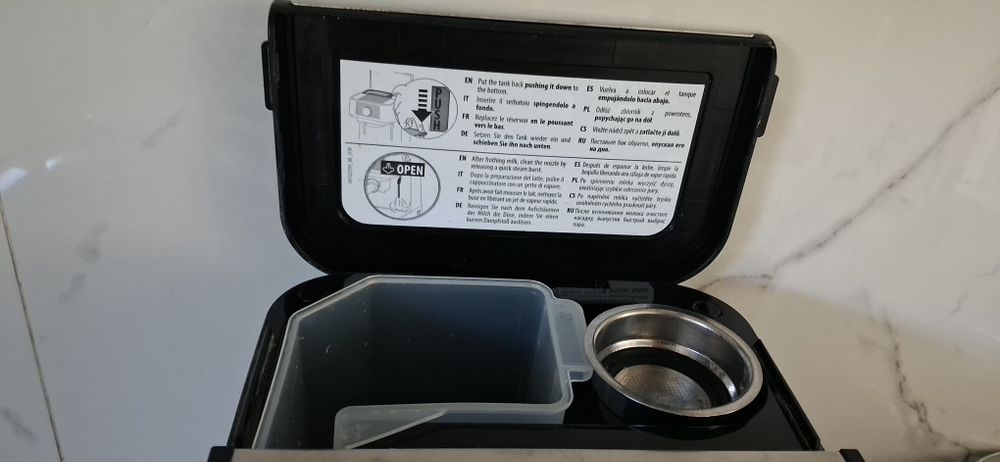 Aparat cafea Delonghi