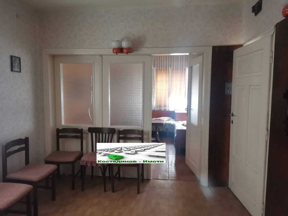 Етаж от къща в Гр. Асеновград ТОП ЛОКАЦИЯ