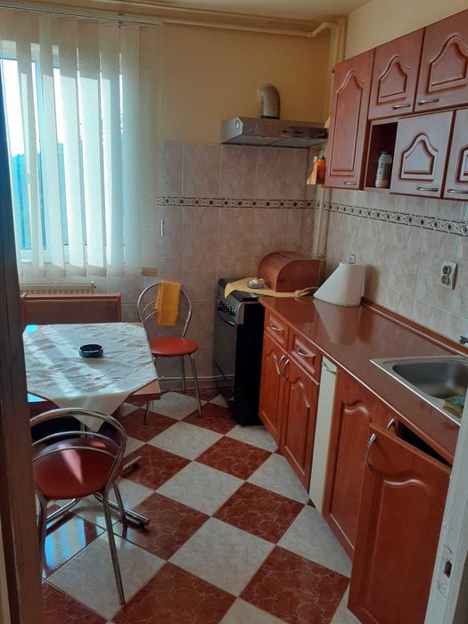 Apartament de inchiriat, 3 camere Targoviste