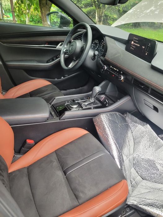 Se vinde Mazda 3 2025