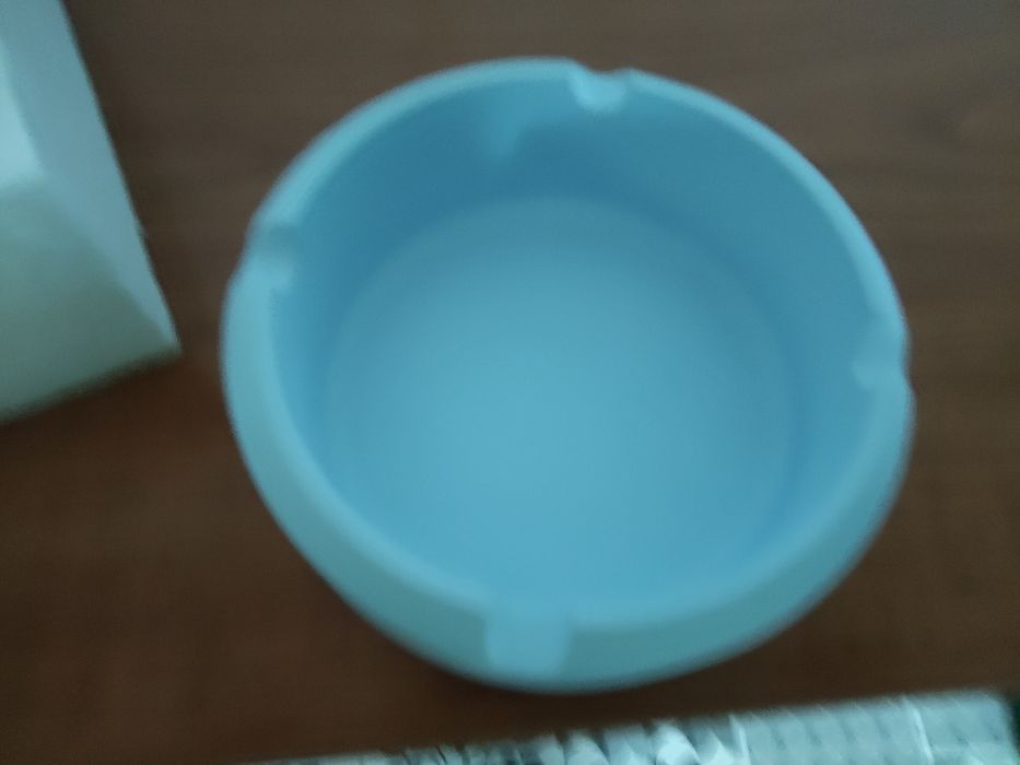 Vând scrumiera Chesterfield