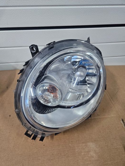 Faruri / Far Stanga / Dreapta Mini Cooper R56 2012