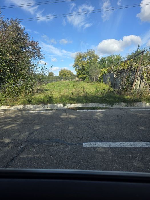 Vând teren intravilan în comuna Dochia