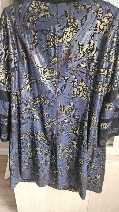 Продам плащ новый