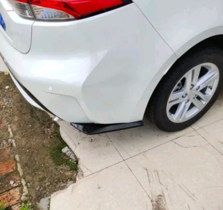 Extensii coltare lip bara spate BMW Seria 3 E92 E93 negru lucios