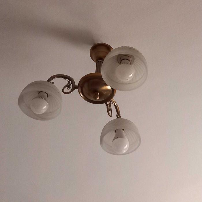 Купи полилей/абажур с 5% отстъпка до 31 октомври