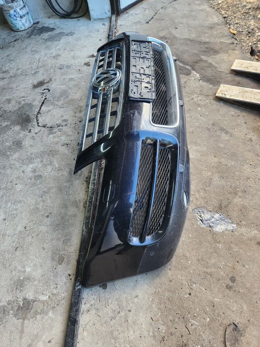 Предна броня тоарег 2004г