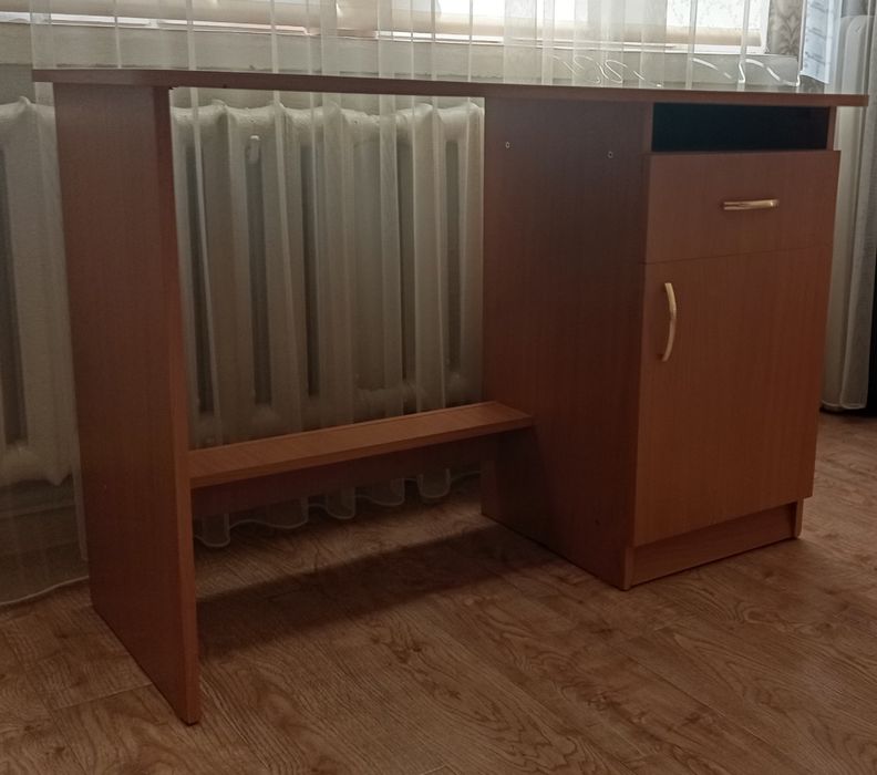 Стол письменный (б/у)