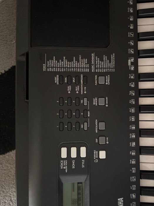 дигитално пиано/синтезатор Yamaha