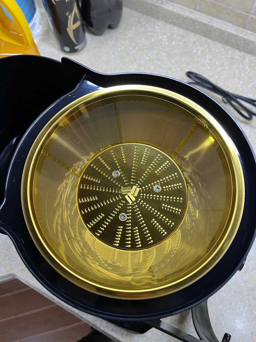 Соковыжималка Kitchen J700