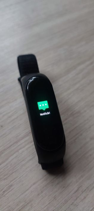 Xiaomi Mi Smart Band 5