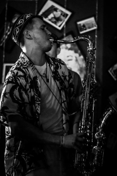 Саксофонист на свадьбу / предложение руки и сердца