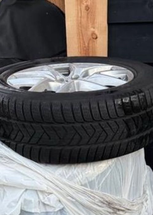 Jante VOLVO XC60  235/60/18 iarna Pirelli 2021