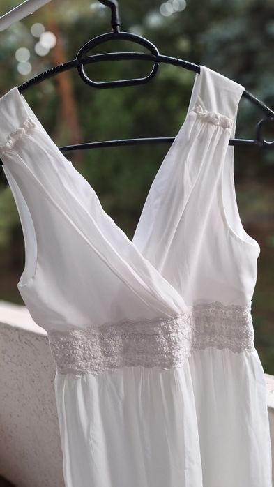 Бяла официална рокля S