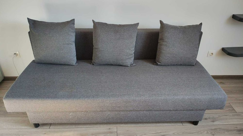 Canapea IKEA extensibilă gri uzata