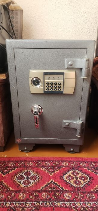 Сейф китайский сотилади холати уртача