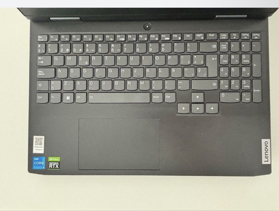 Vand latop sau schimb